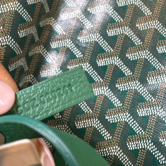 NEW✨GOYARD St Louis GM Green Goyardine Canvas - Picture 4 of 5